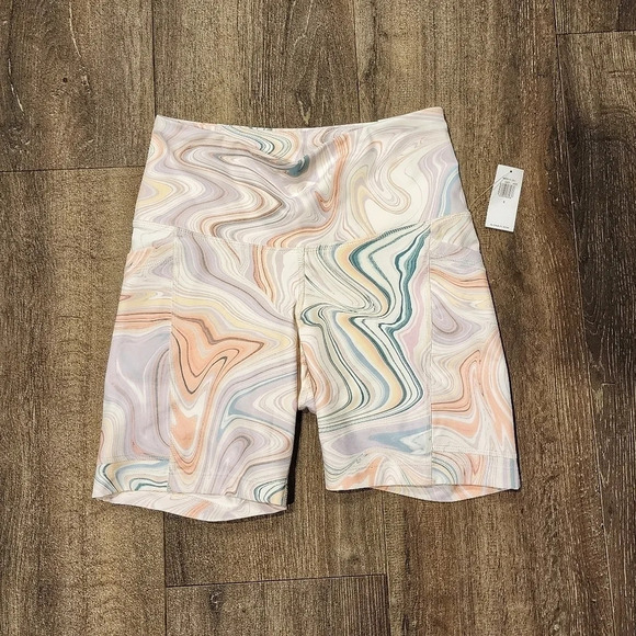 *NWT* Old Navy Watercolor Powersoft High Rise Bike Short - Picture 1 of 3